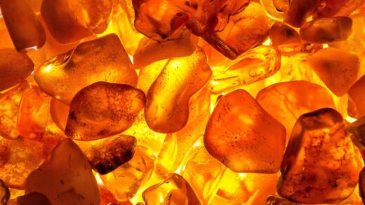 Porównanie zapięć do biżuterii dla seniorów: magnetyczne, federing, karabińczyk