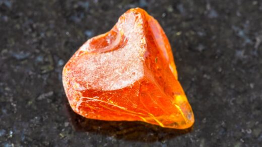 Jak pakować biżuterię z bursztynem na prezent: eko opakowania i zabezpieczenia na wysyłkę